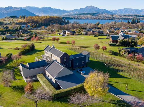 8 Elderberry Crescent, Wanaka
