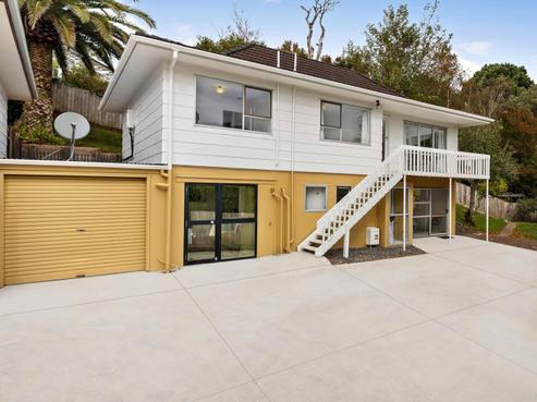 2/54 Stapleford Crescent, Browns Bay