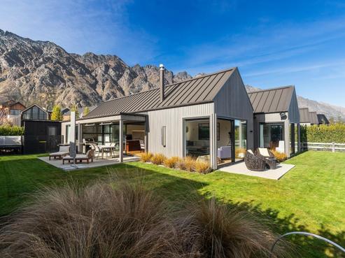 52 Falconer Rise, Jacks Point