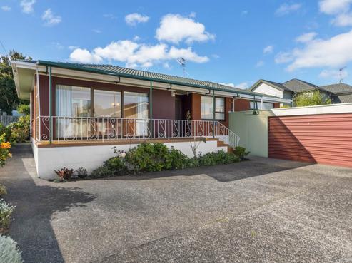 2/30 Kowhatu Road, One Tree Hill