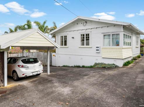 2/13 Hart Road, Hauraki