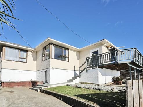 10 Raymond Street, Bluff