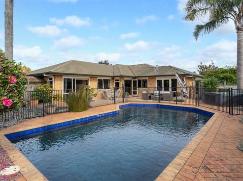 18 Cairns Crescent, Rototuna