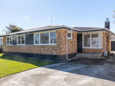 15 Jeanette Street, Glenview