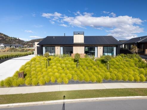 11 Bargour Street, Wanaka