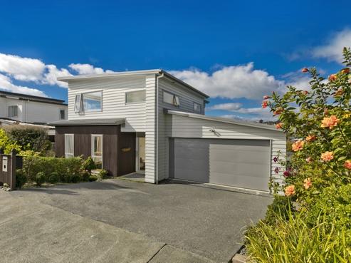 50 Remuremu Street, Long Bay