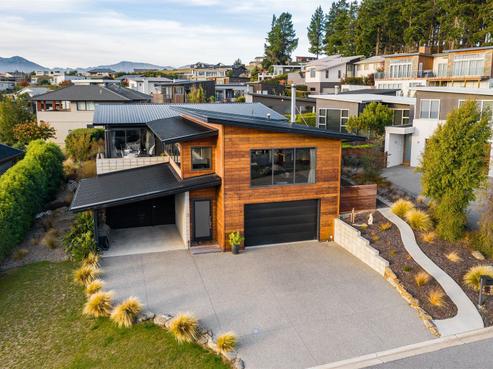 3 Pearce Place, Wanaka