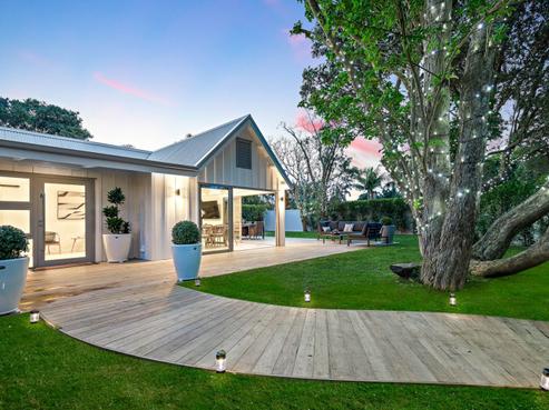 2 Kawau Island Avenue, Manly