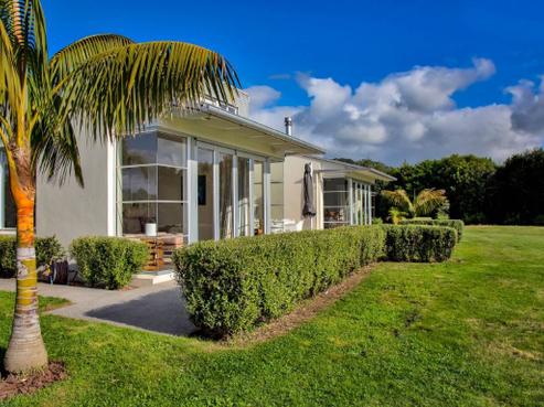 67 Surrey Hill Road, Oakura