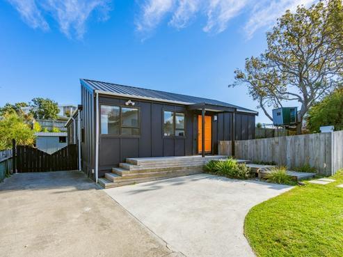 2 Rainbow Court, Raumati South