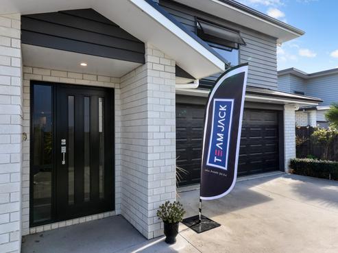 53 Featherstone Drive, Flagstaff