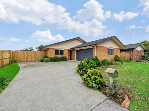 36 Carisbrook Crescent, Papakura