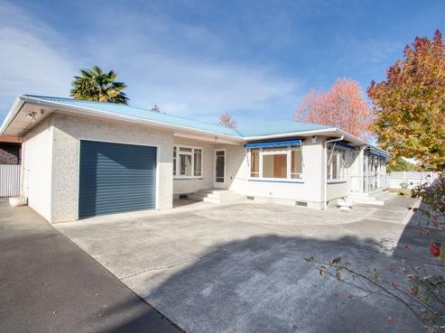 207 Pattison Road, Akina