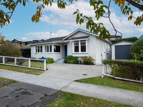 24 Chambers Street, Havelock North