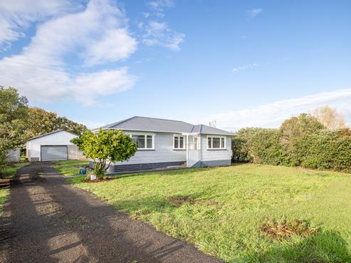 592 State Highway 25, Waitakaruru