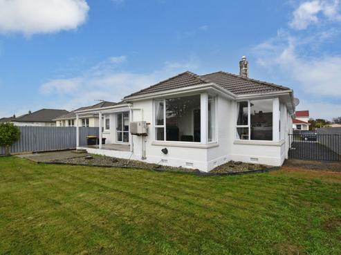 40 Adamson Crescent, Glengarry