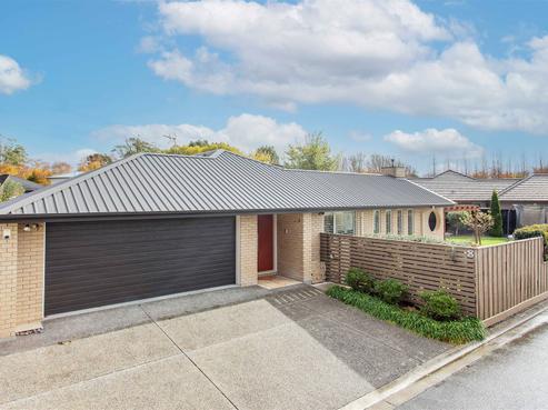 8 Rivers Edge, Northwood