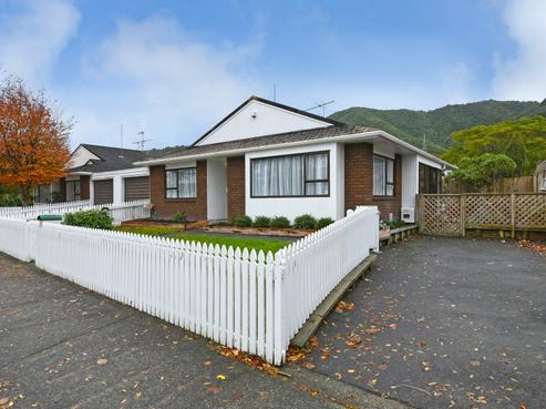 1 Montana Road, Totara Park