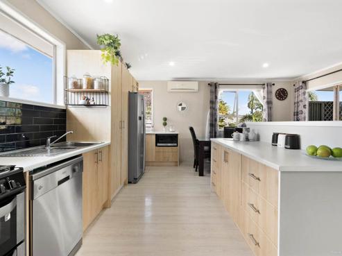 21 Vina Place, Massey