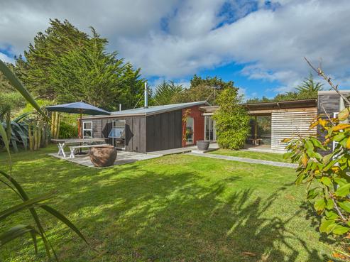 23 Barling Street, Himatangi Beach