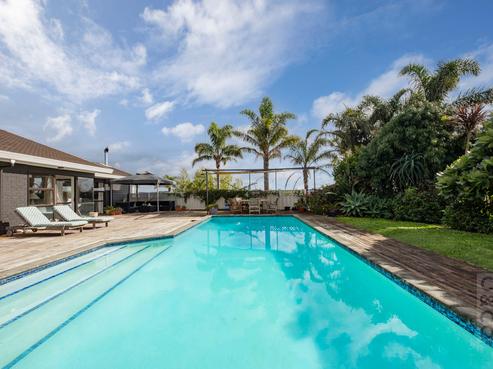 526 Ridge Road, Riverhead