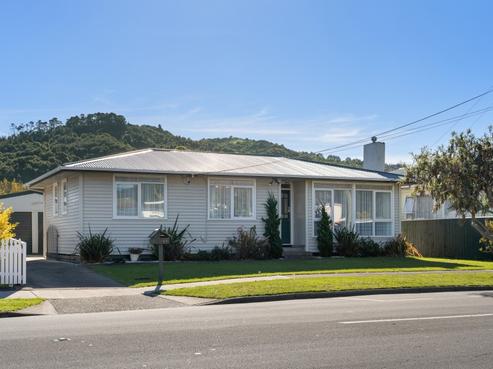 169 Taita Drive, Avalon
