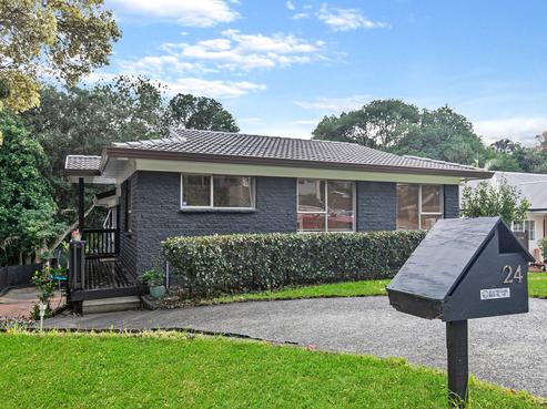 24 Gibbs Crescent, Red Hill