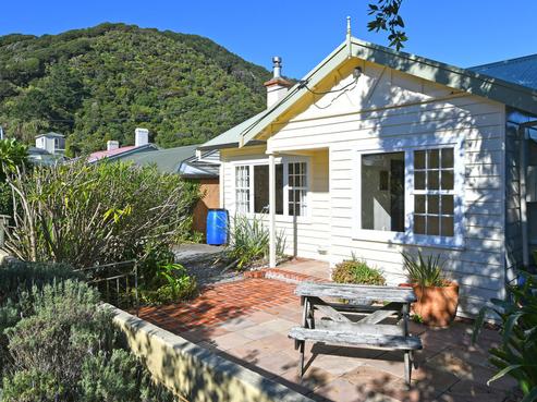 25 Hinau Street, Eastbourne