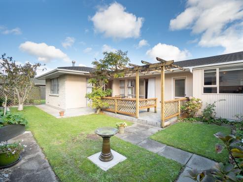 233B College Street, West End