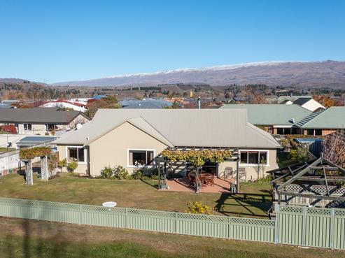 6 Fir Close, Alexandra