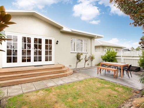 215 Park Road North, Parkvale