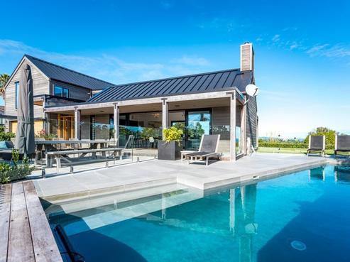 4 Pacific Parade, Surfdale