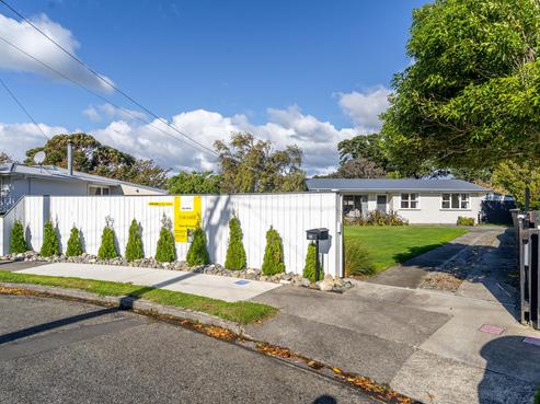 20 Hardie Grove, Featherston