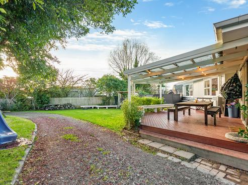 26 Fairdale Place, Birkdale