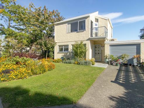 45A Ferry Road, Clive