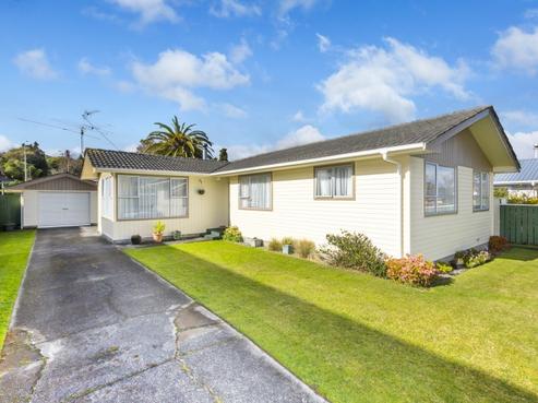 24 Shanly Street, Brown Owl