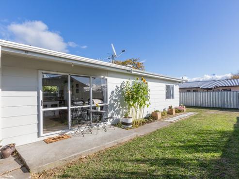 2/197 Avondale Road, Greenmeadows