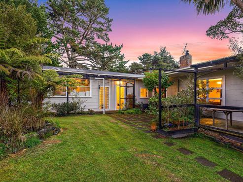 198 Birdwood Road, Massey