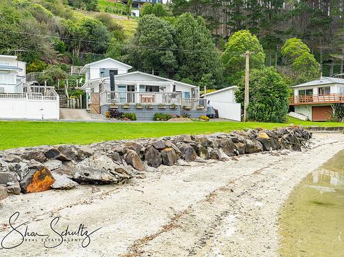 31 Dem Street, Paparoa