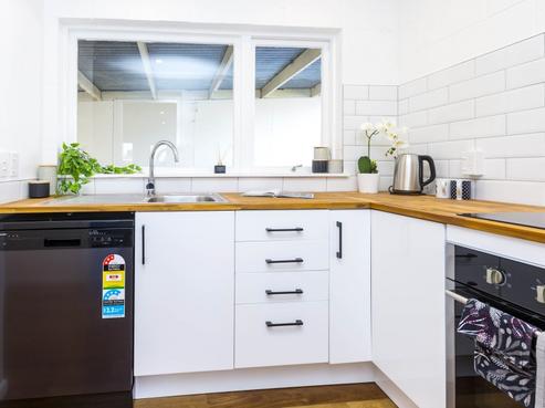 5B William Booth Grove, Trentham