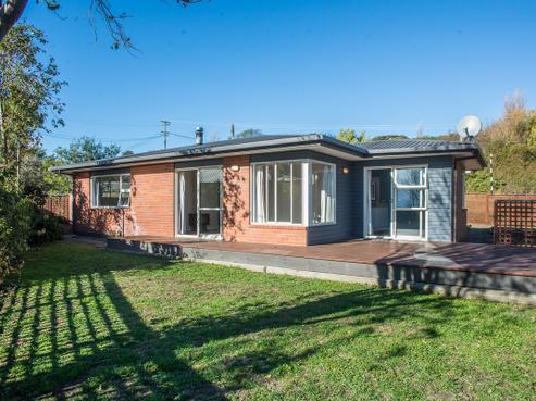 137 Marine Drive, Diamond Harbour