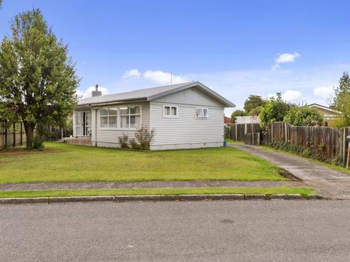 18 Clouston Crescent, Fenton Park