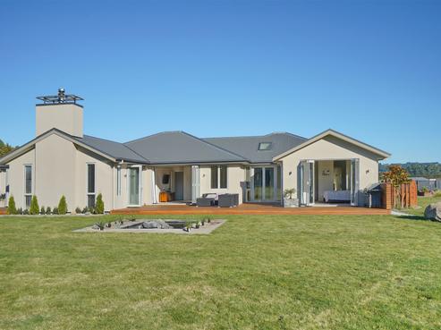 647 Birch Hill Road, Okuku