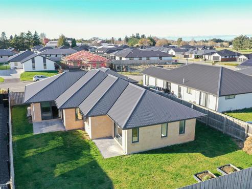 28 Magnolia Drive, Elgin
