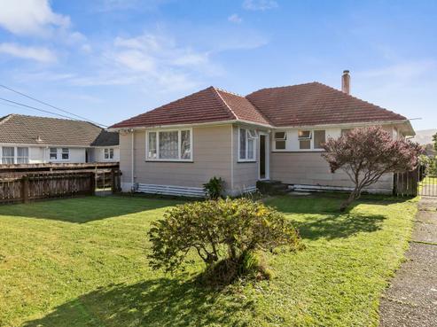 55 Strand Crescent, Naenae