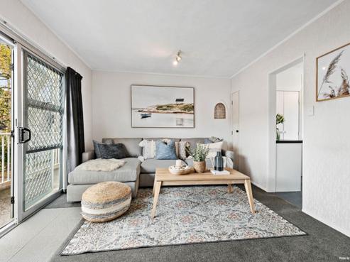 7/43 Anzac Road, Browns Bay