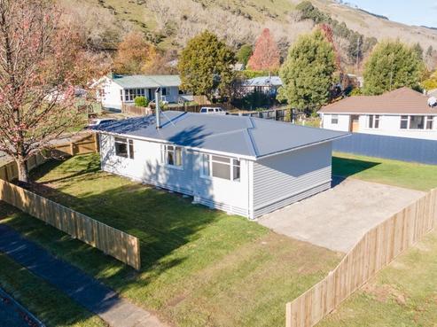 18 Rata Avenue, Tapawera