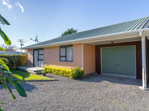 10B Yule Grove, Greytown