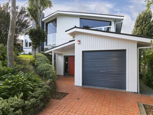 6 Rosehaugh Avenue, Karori