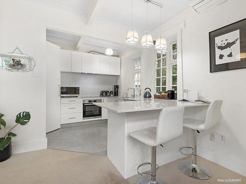 145 Kelburn Parade, Kelburn